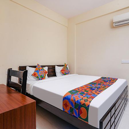 Fabhotel Crystal Suites Bangalore Bagian luar foto