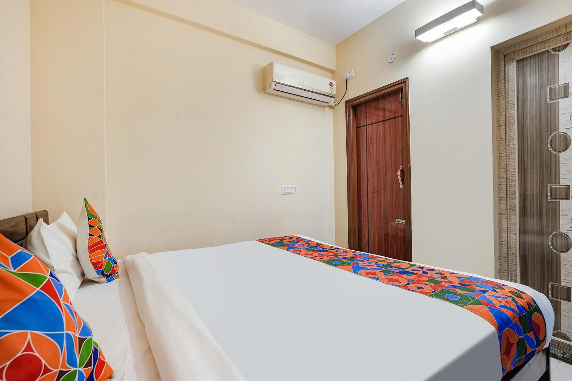 Fabhotel Crystal Suites Bangalore Bagian luar foto
