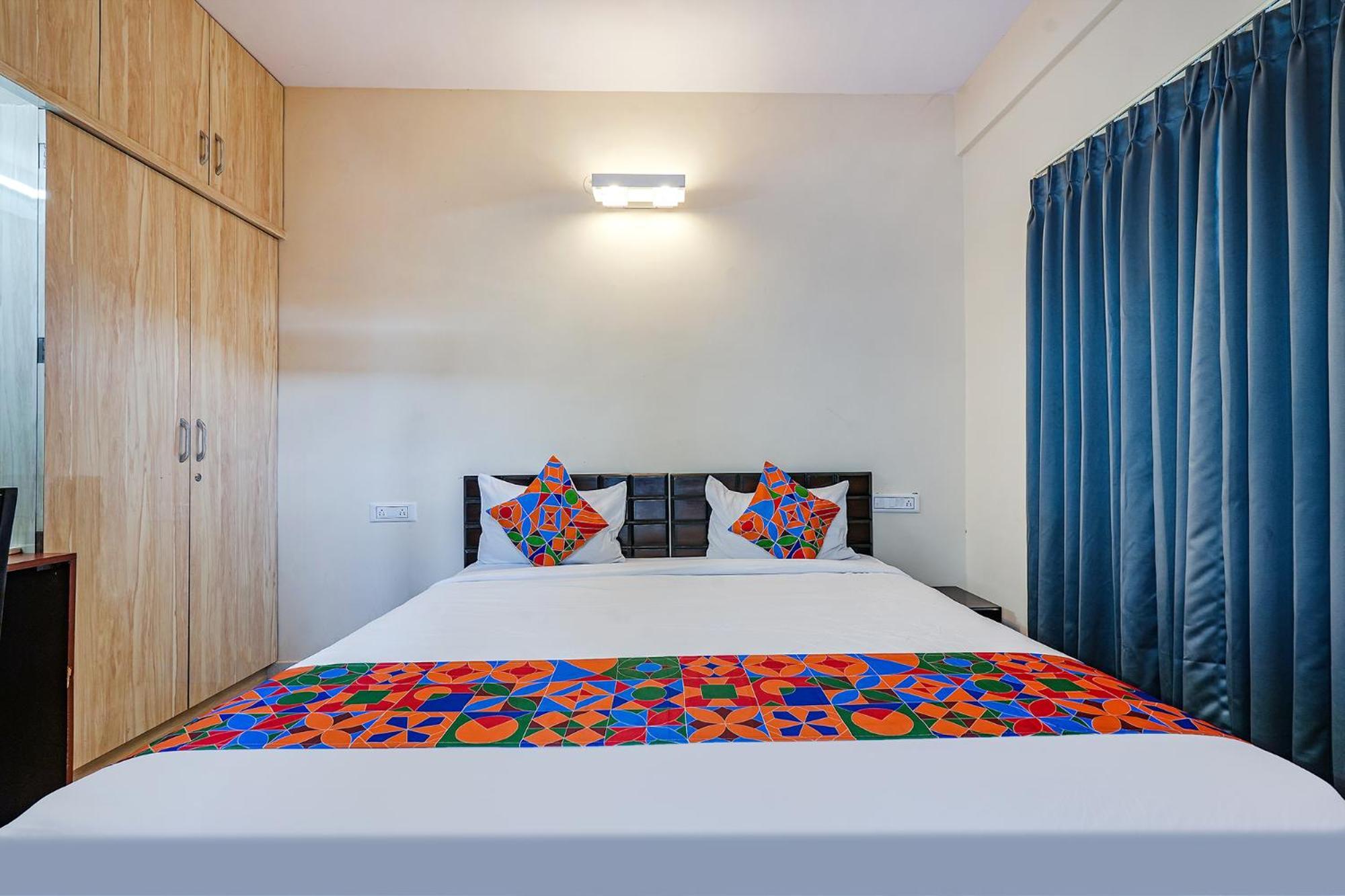 Fabhotel Crystal Suites Bangalore Bagian luar foto