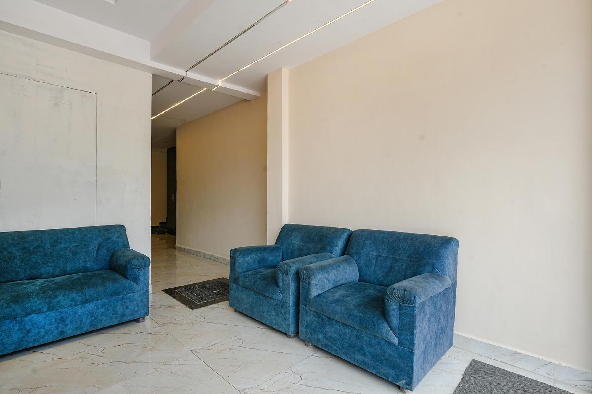 Fabhotel Crystal Suites Bangalore Bagian luar foto
